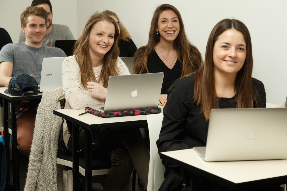 students on their pc